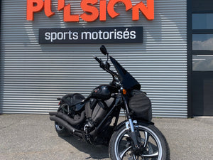 VICTORY MOTOS HAMMER 8 BALL 2013